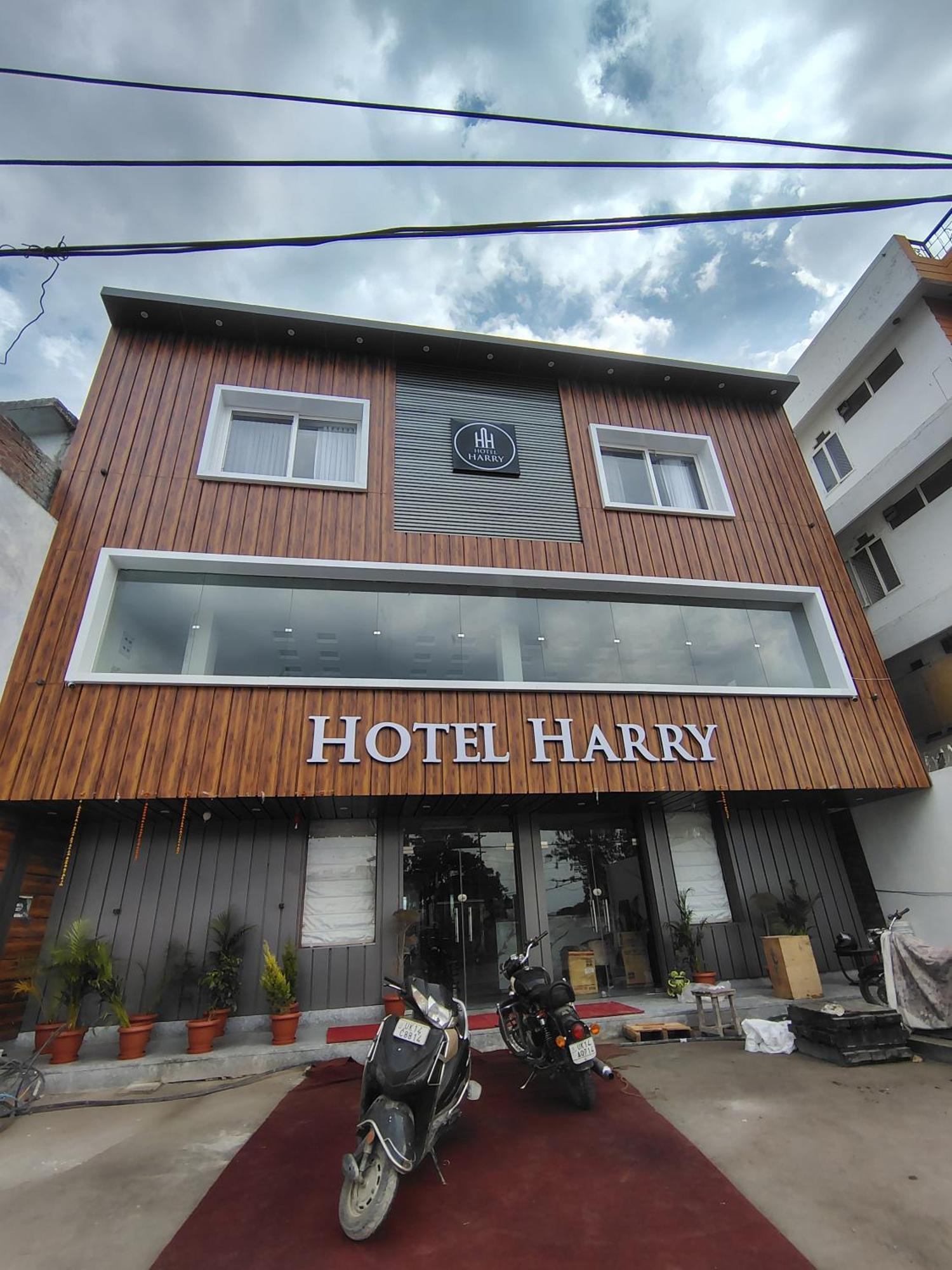 Hotel Harry Rišikéš Exteriér fotografie